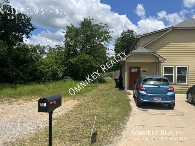 Primary Photo - 411 E Elm St