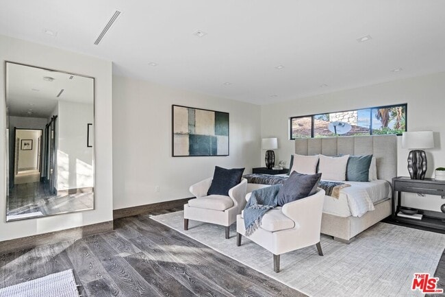 Building Photo - 2301 Donella Cir