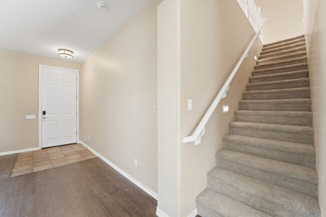 Building Photo - Spacious 3-Bedroom + Loft Home with Mounta...