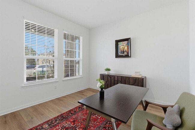 Building Photo - 209 Zamora Xing