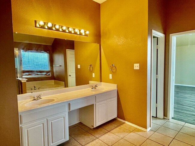 Building Photo - House for Lease in McKinney