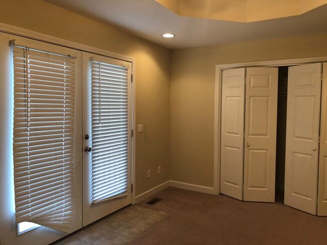 Building Photo - Eagle Landing Subdivision - Community Pool/Clubhouse Amenities!