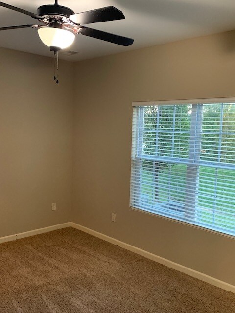 Building Photo - 621 Top Notch Ln