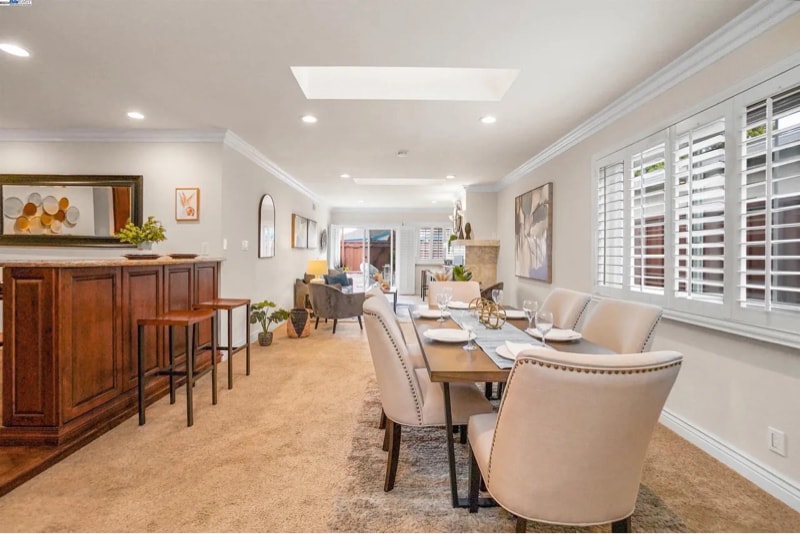 Building Photo - 363 Oleander Ave