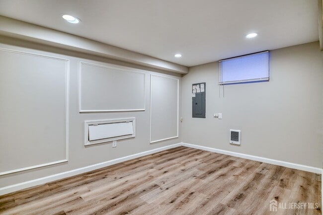 Building Photo - 3 Green Acres Ave