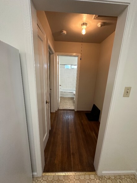 Building Photo - 1129 14th St