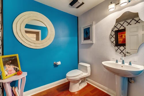Downstairs Guest Bathroom - 5831 Seawalk Dr