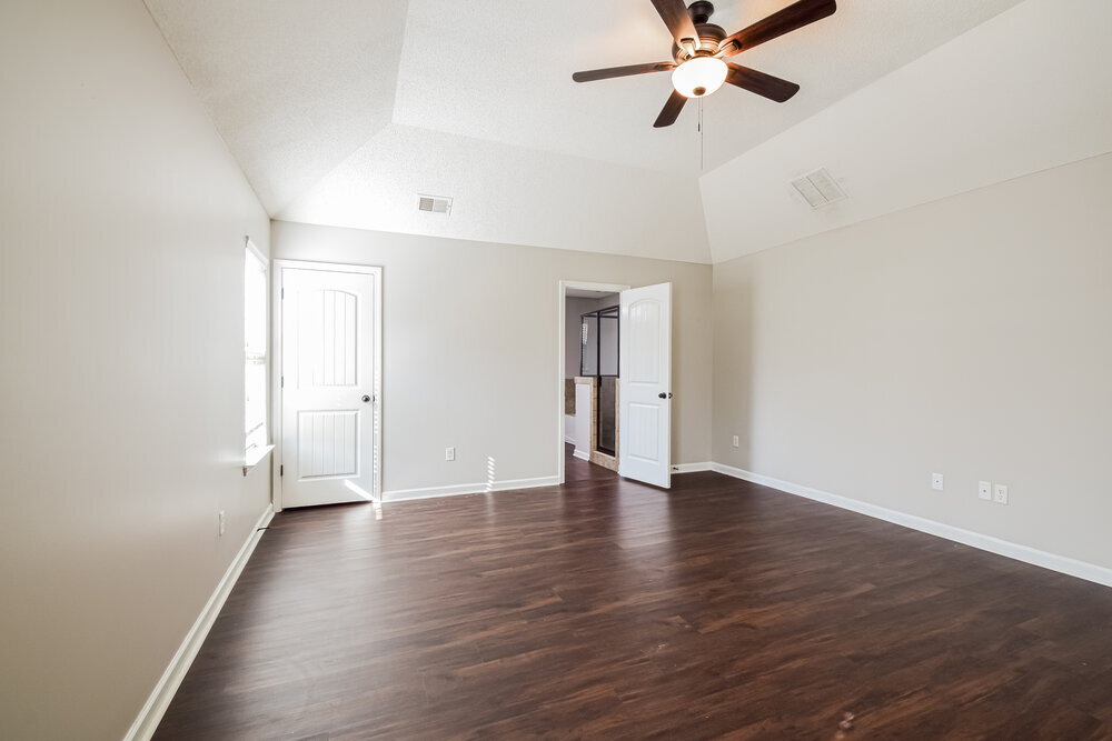 Building Photo - 9435 Darren Cir S