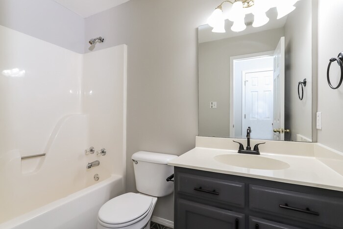 Building Photo - 2106 Cherry Creek Cir