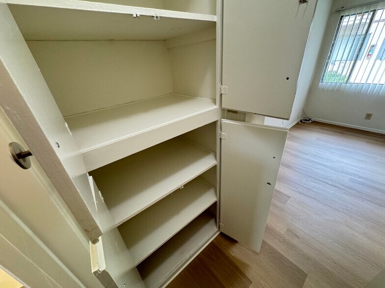 Building Photo - 5102 Inglewood Blvd