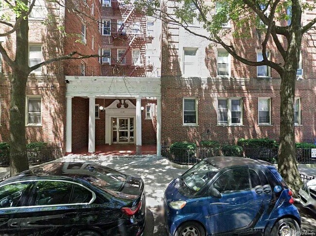Building Photo - 41-30-41-46 46th St