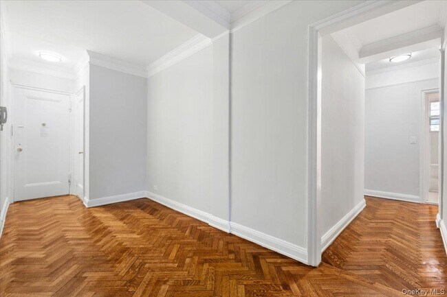 Building Photo - 45 Popham Rd