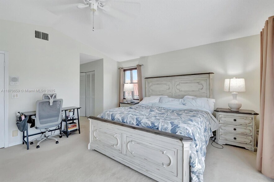 Building Photo - 19314 King Palm Ct