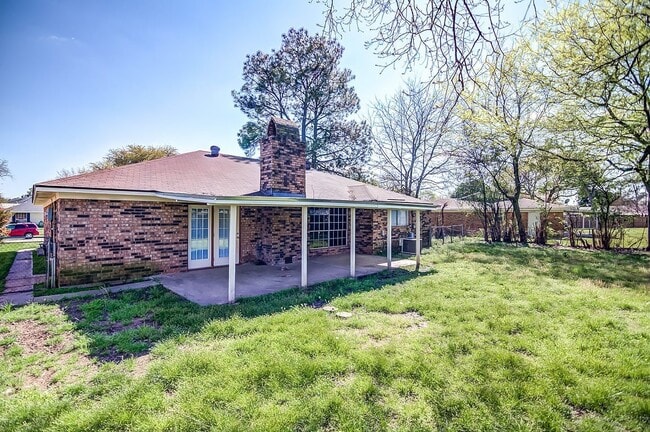 Building Photo - 1407 Akron Dr