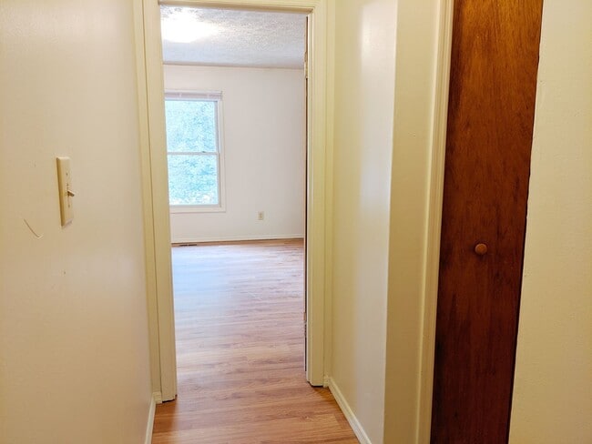 Building Photo - WESTPLEX - AVAILABLE AUGUST