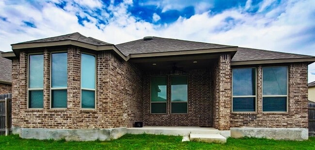 Building Photo - 5645 Bellissima Way