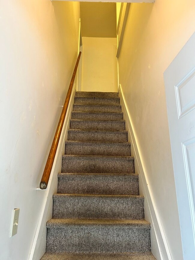 Building Photo - One bedroom apartment