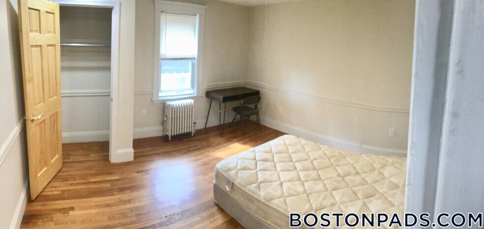 Building Photo - 12 Logan St