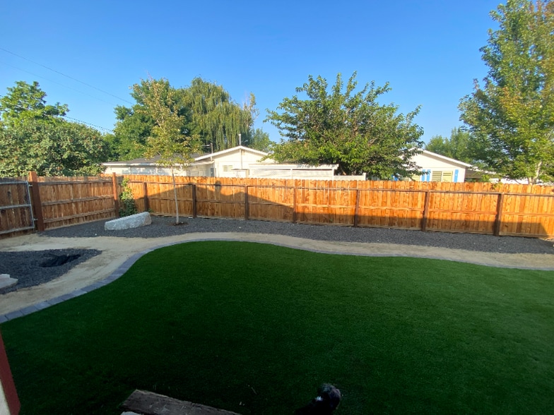 Building Photo - 1338 Jobs Peak Dr