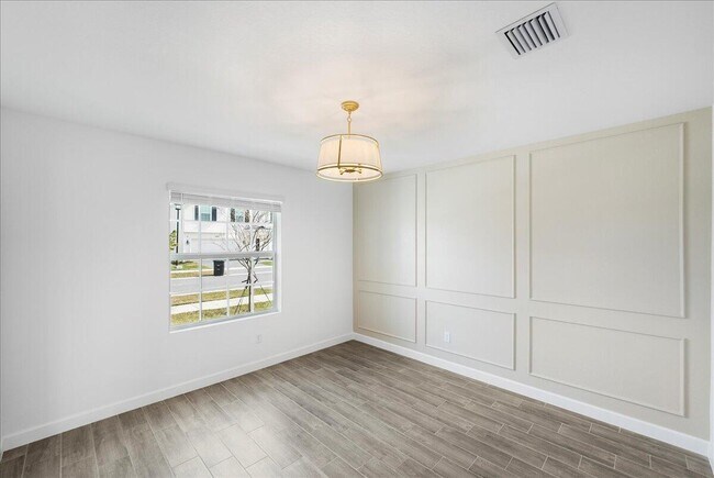 Building Photo - 6354 Windwood Wy