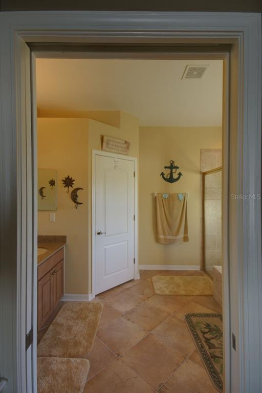 Building Photo - 15825 Durango Cir