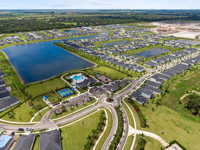 Building Photo - 11164 NW Middle Stream Dr