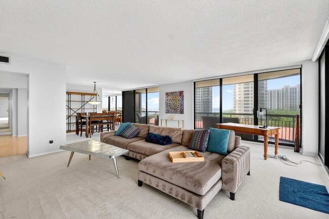 Building Photo - 4100 N Ocean Dr