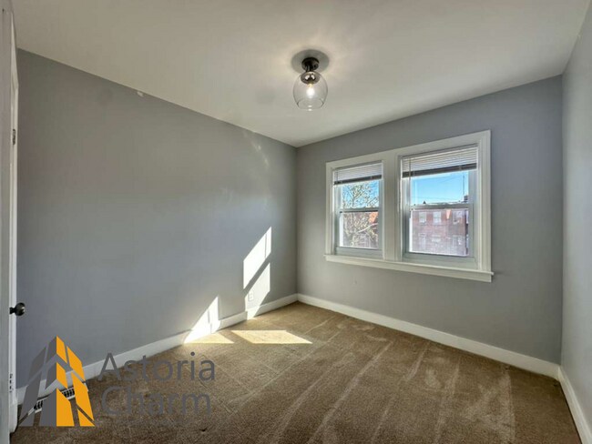 Building Photo - Spacious 3BR/2BA Home with Finished Baseme...