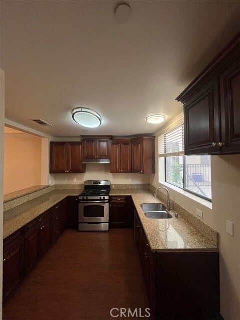 Building Photo - 920 Central