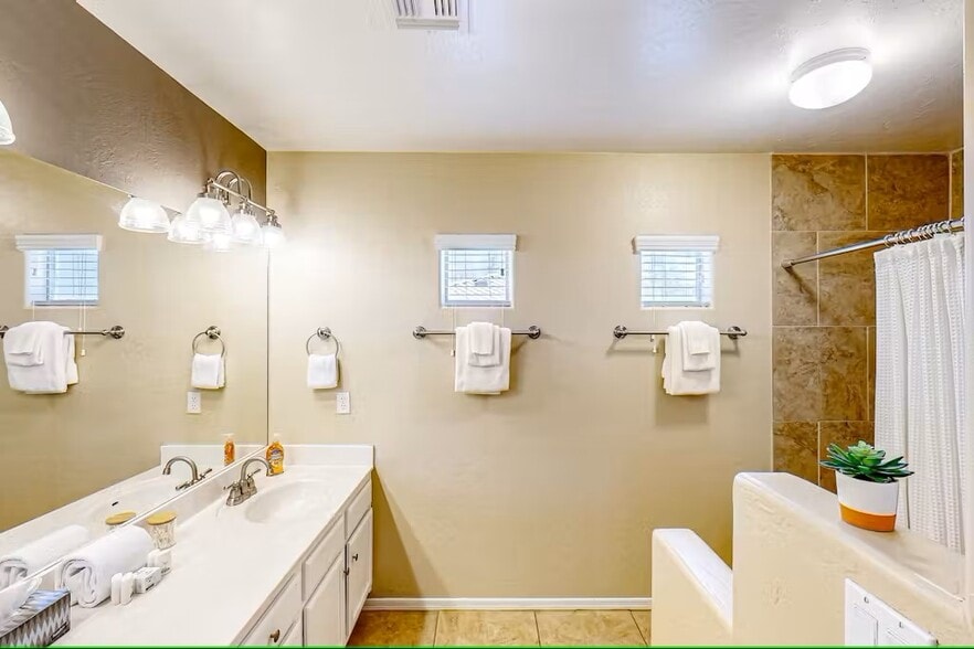Building Photo - 655 W Vistoso Highlands Dr