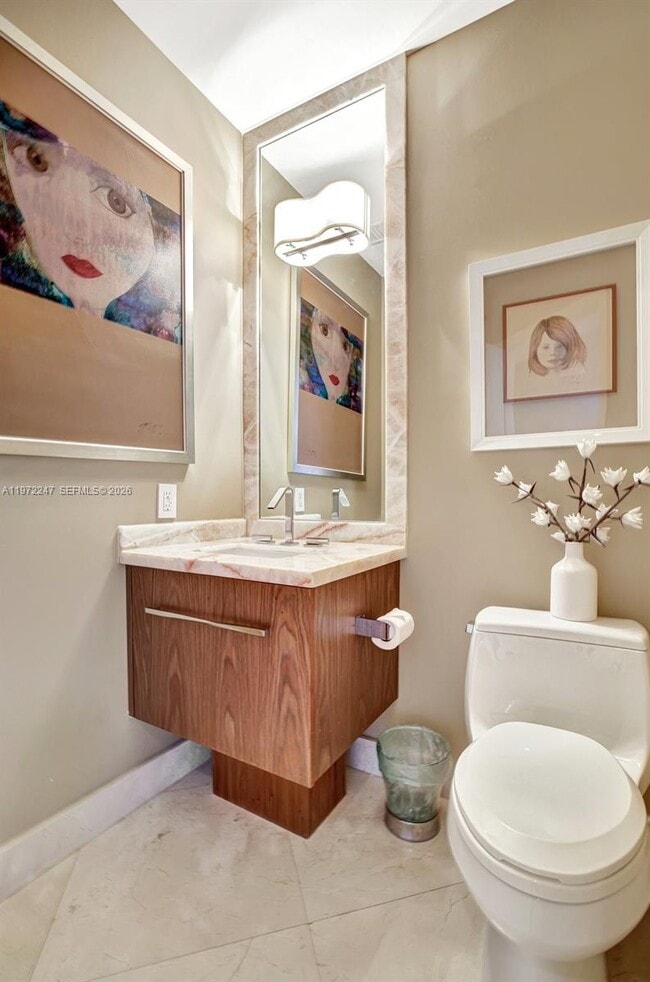 Building Photo - 21200 Point Pl