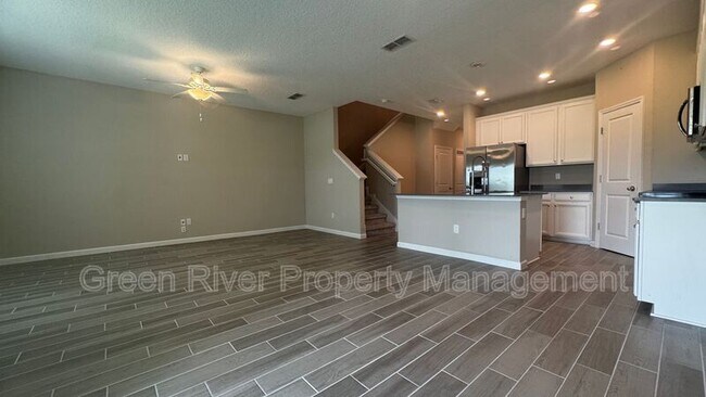 Building Photo - 10361 Benson Lake Dr