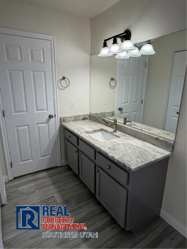 Building Photo - Remolded 3 Bedroom near Costco