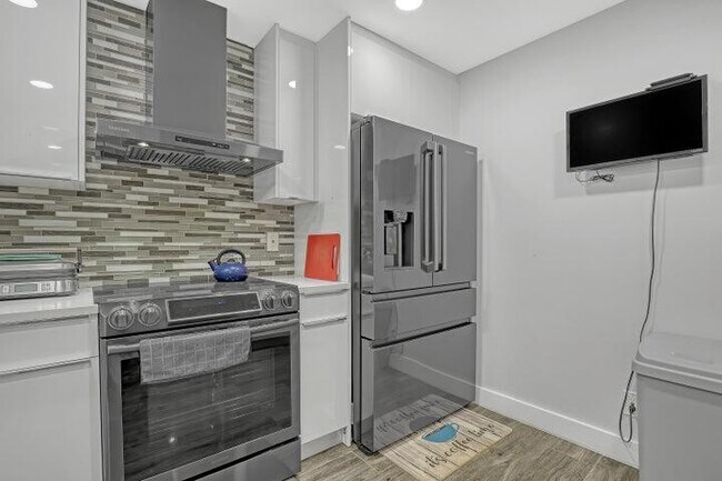 Building Photo - 3589 S Ocean Blvd