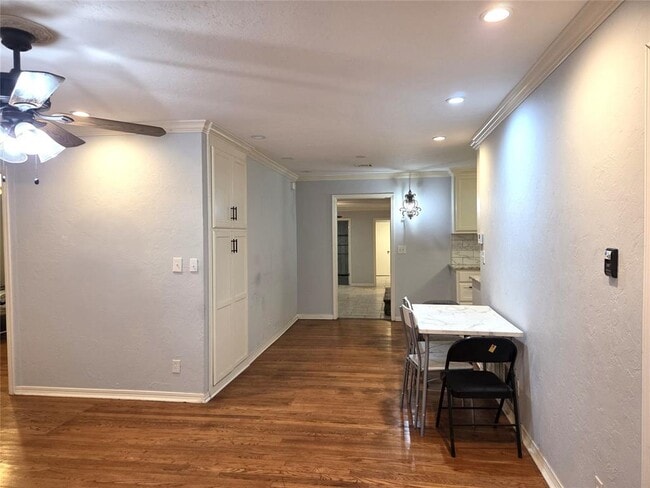 Building Photo - 4701 N Independence Ave