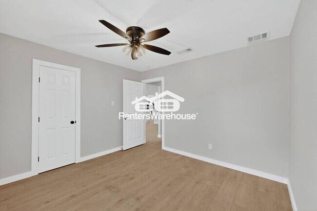 Building Photo - Renovated home in Plano Ready to Be Your Home