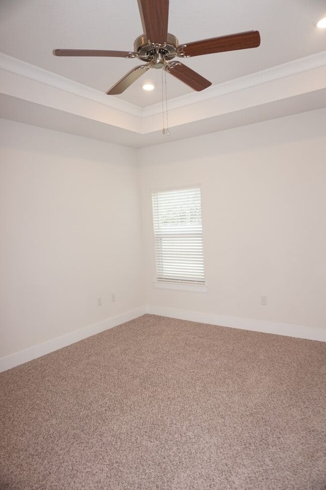 Building Photo - New Home in Gulf Breeze