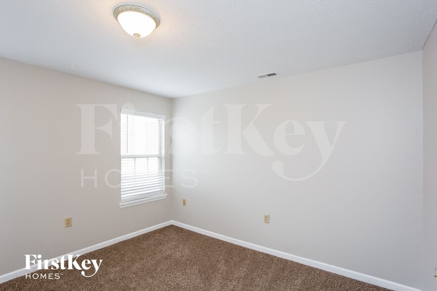 Building Photo - 10010 Fountain Springs Ct