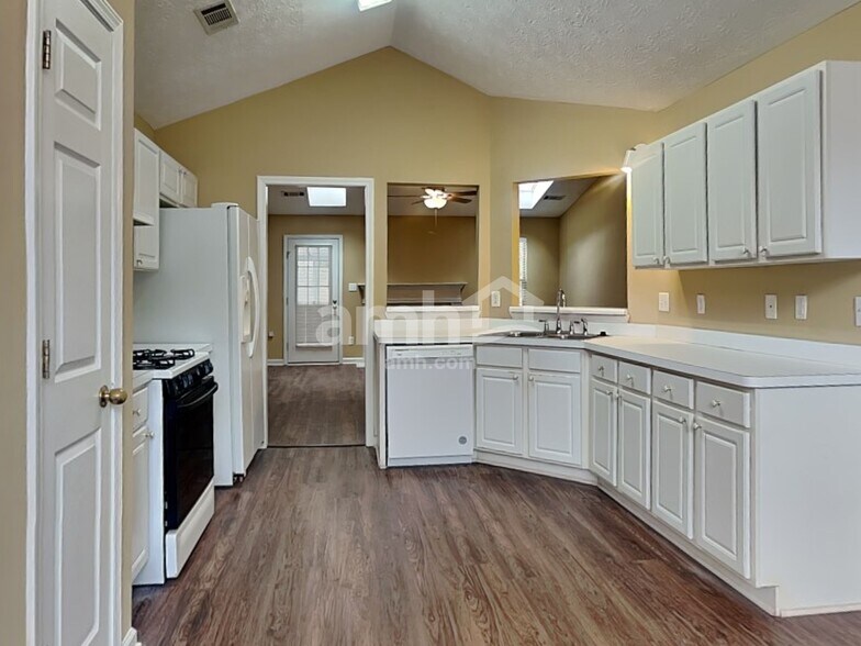 Building Photo - 4731 Gold Mine Dr