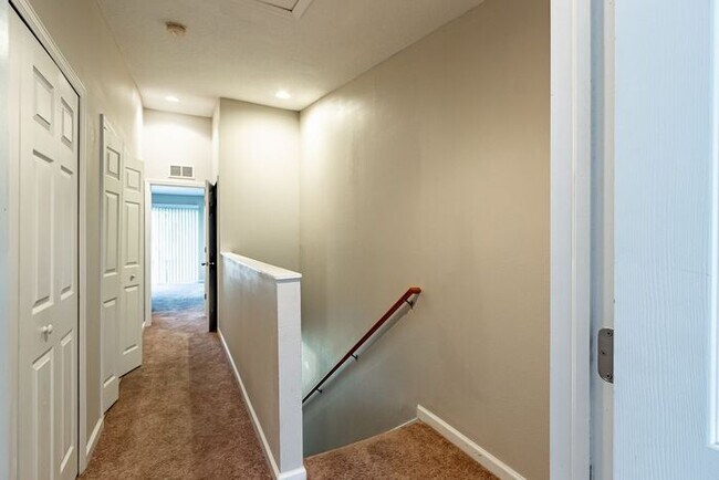 Building Photo - NOW AVAILABLE!!! Beautiful Large Town-home!