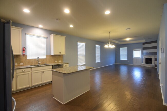 Building Photo - 3402 Claymore St
