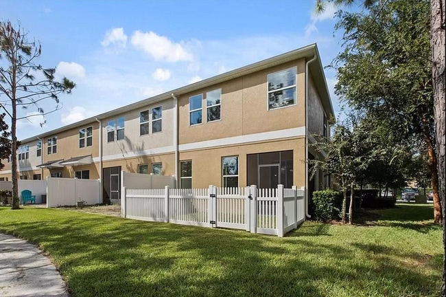 Building Photo - 14323 Oasis Cove Blvd