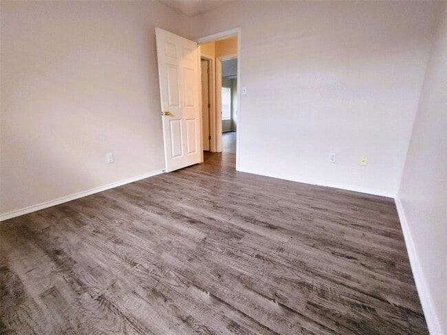 Building Photo - 2421 Wisteria Way