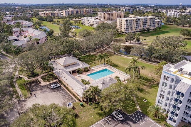 Building Photo - 4550 Pinebrook Cir
