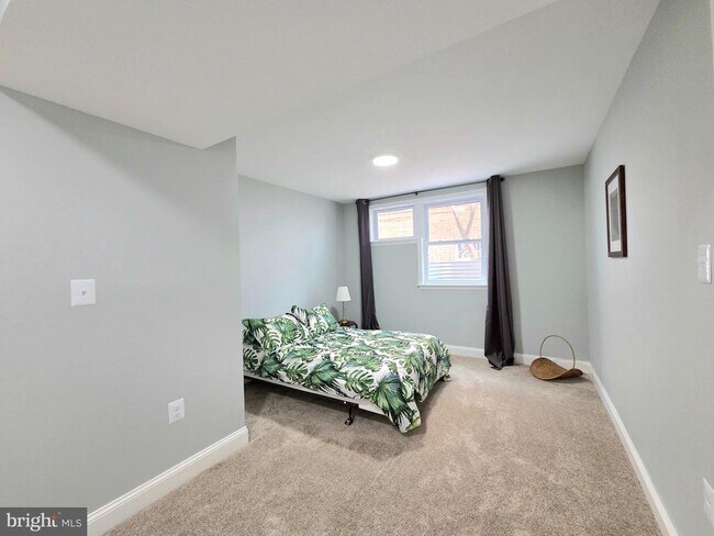 Building Photo - 5206 12th St NE