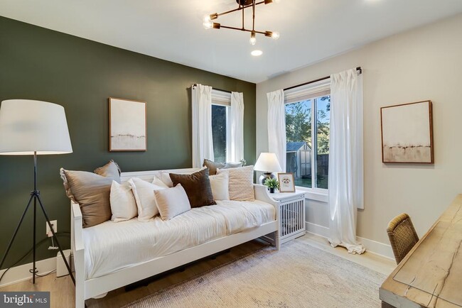 Building Photo - 84 S Chesapeake Ave