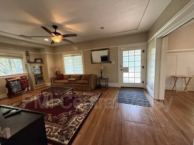 Building Photo - 416 Sycamore Ave