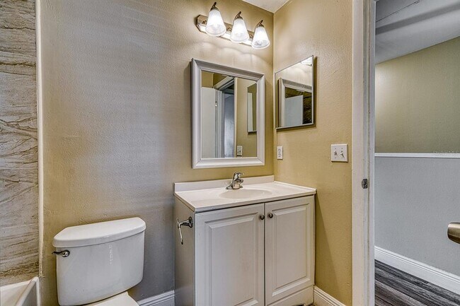 Building Photo - 283 Gardner Ln