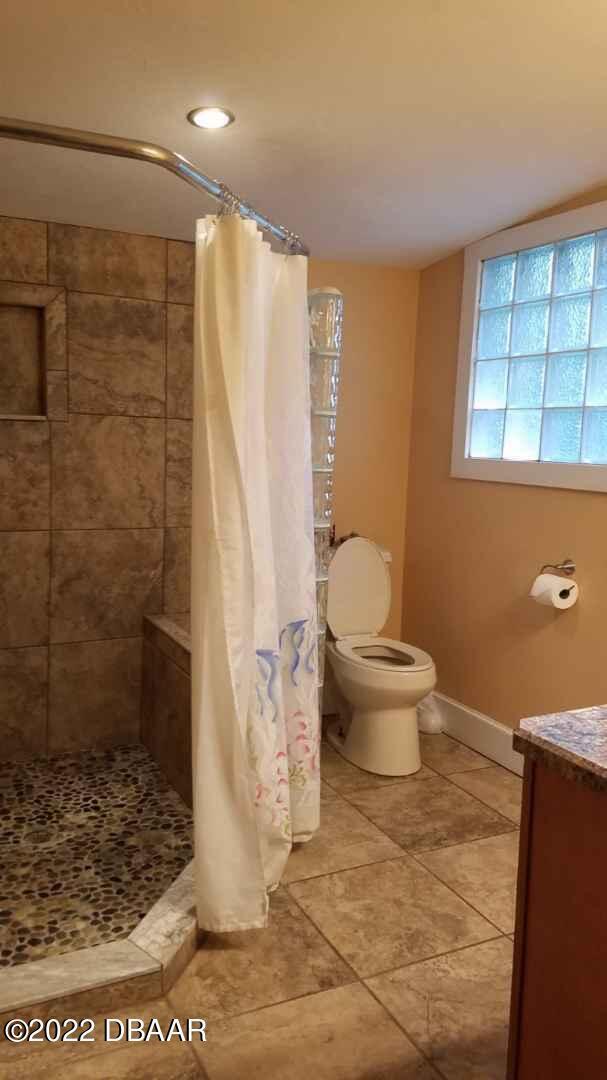 Building Photo - 429 Brentwood Dr