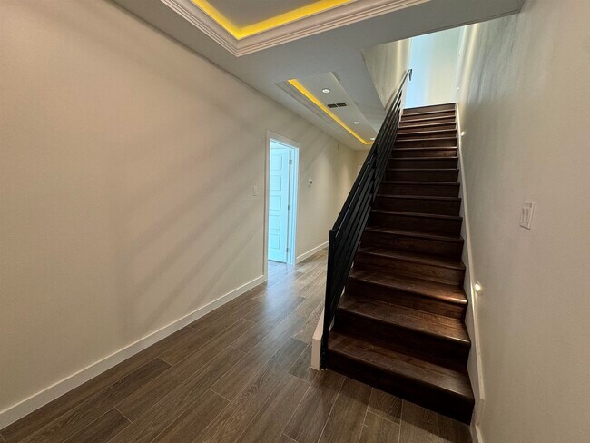 Building Photo - 210 Veracruz Dr